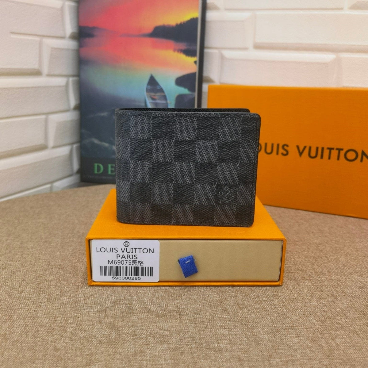 HypedEffects Black Leather louis vuitton Wallet With Gray Monogram