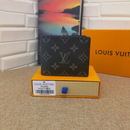 HypedEffects Black Leather louis vuitton Wallet With Gray Monogram
