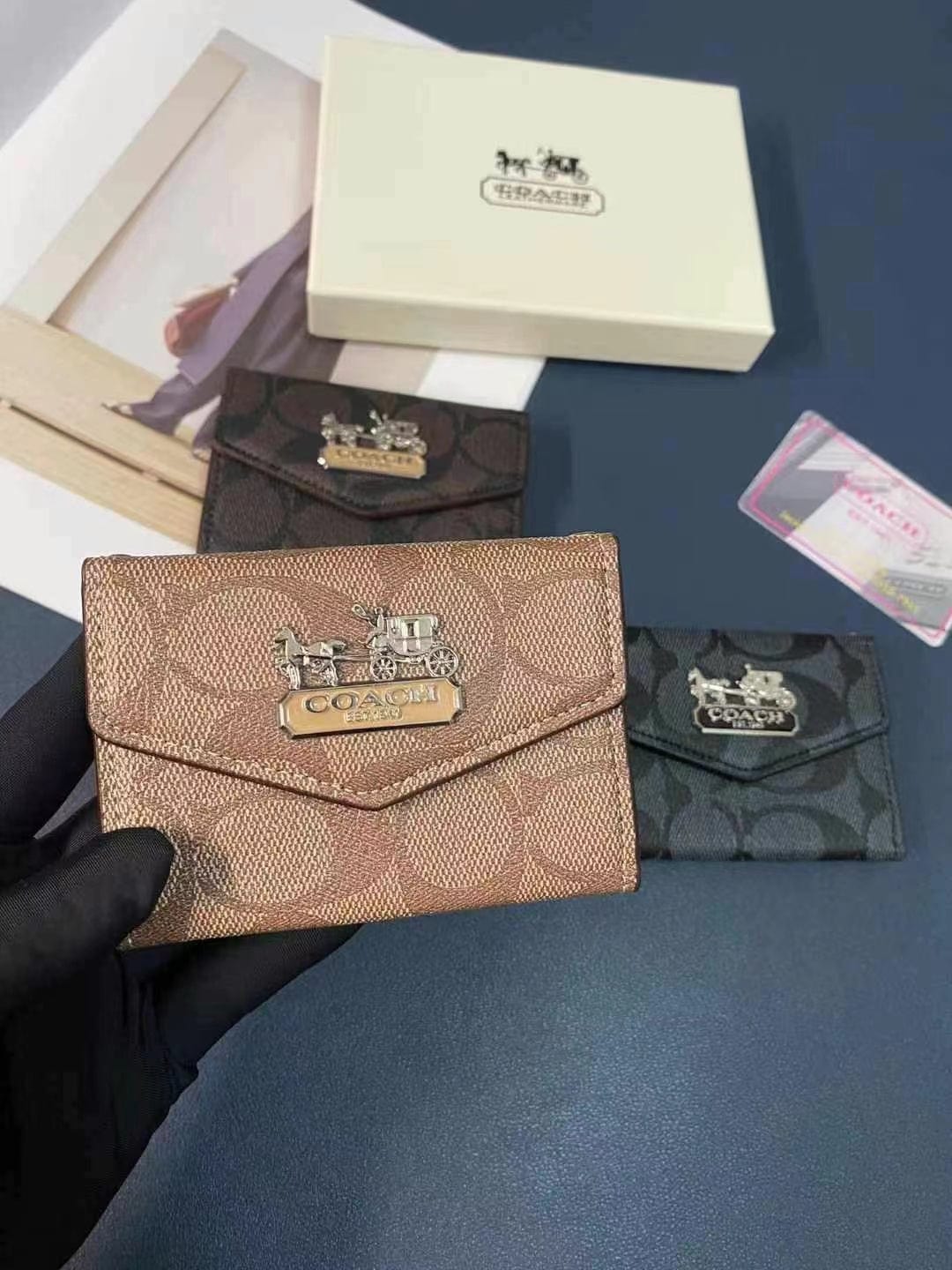 HypedEffects Coach Signature Card Holder Wallet with Horse and Carriage Logo