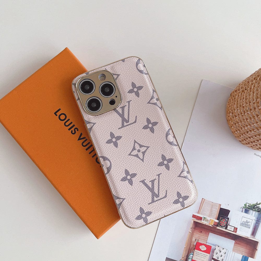 HypedEffects Iconic louis vuitton iPhone Cases - Timeless Luxury for iPhone 11, 12, 13, and 14 Pro Max