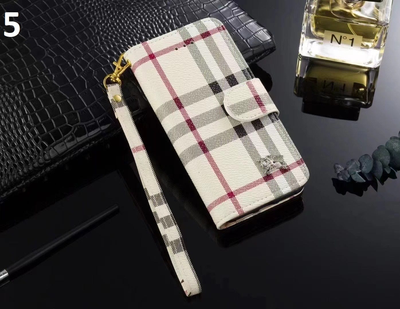 HypedEffects Leather gucci Folio Phone Cases for iPhone 15 | iPhone 16 | iPhone 17