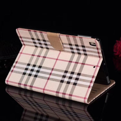 HypedEffects Leather louis vuitton And gucci iPad Flap Cases