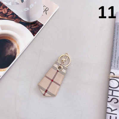 HypedEffects louis vuitton Airtag Case Holder With Keyring
