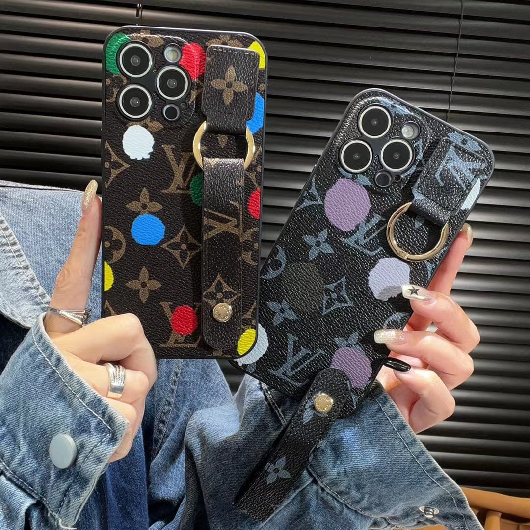 HypedEffects louis vuitton iPhone Cover with Handle | iPhone 12 to iPhone 15