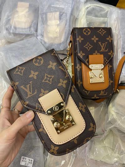 HypedEffects louis vuitton louis vuitton Phone Pouch Bags For Mobile Phones 6.7 Inch