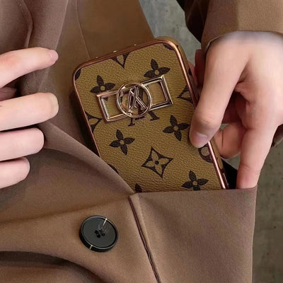 HypedEffects louis vuitton Monogram iPhone 15 Case with Golden louis vuitton Inlay