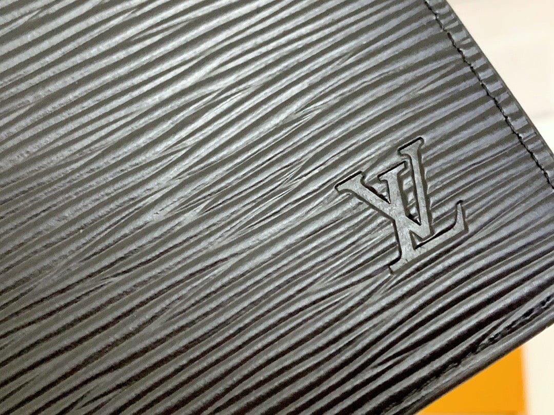 HypedEffects louis vuitton Monogram Wallet