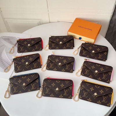 HypedEffects louis vuitton Monogram Wallet Card Holder with Key Clip