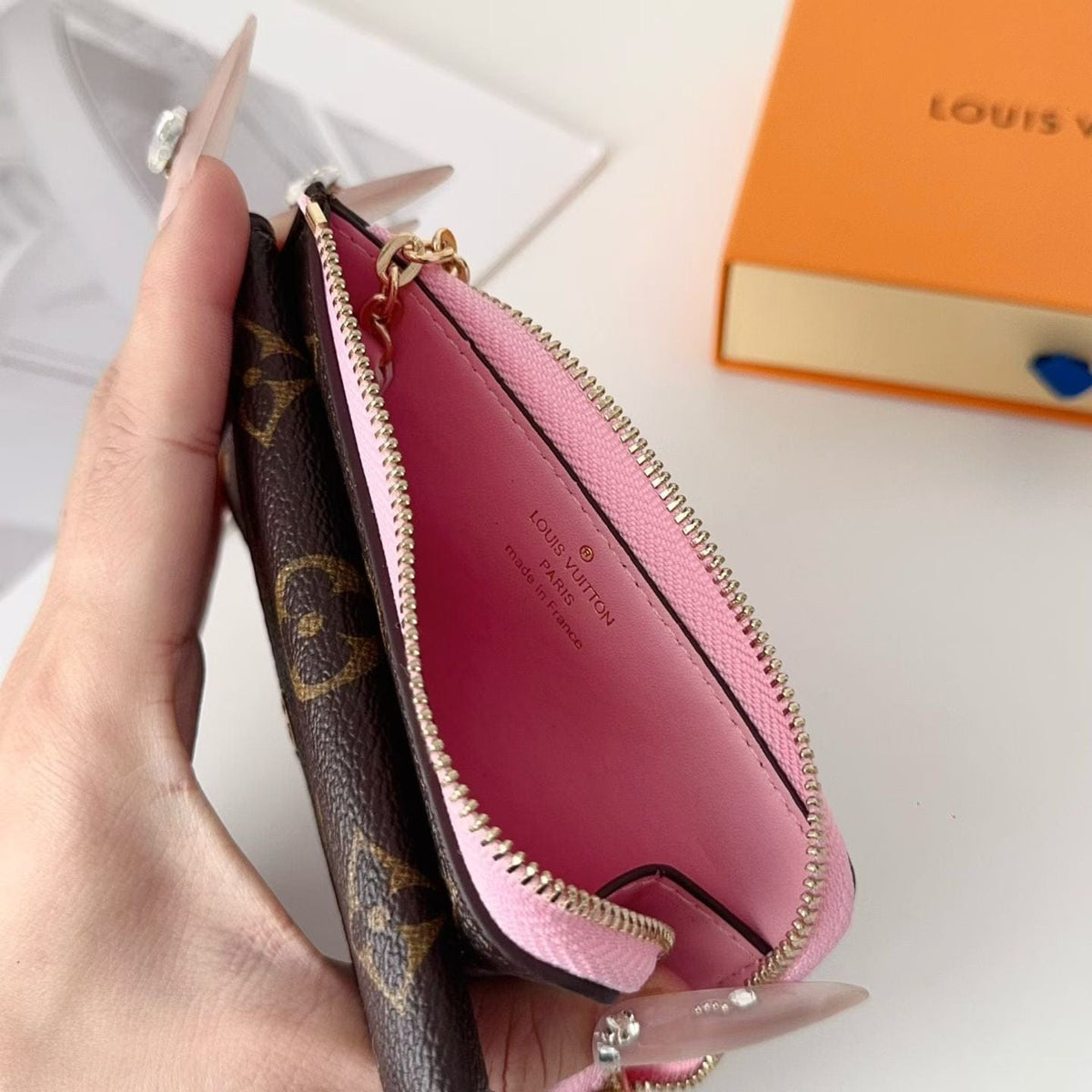 HypedEffects louis vuitton Monogram Wallet Card Holder with Key Clip