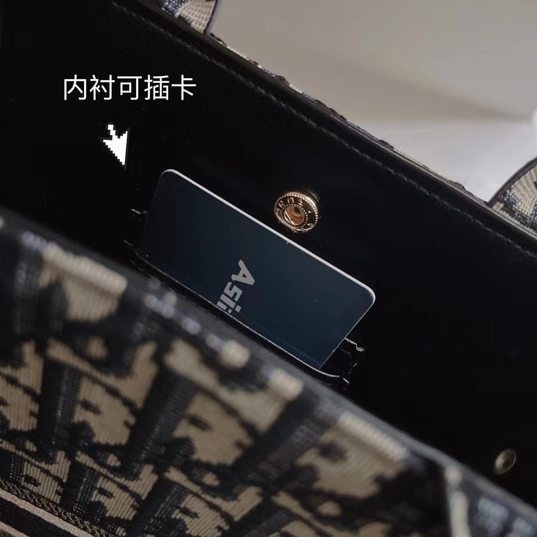HypedEffects Luxury Christian Dior Women Phone Bag "Made In Paris"