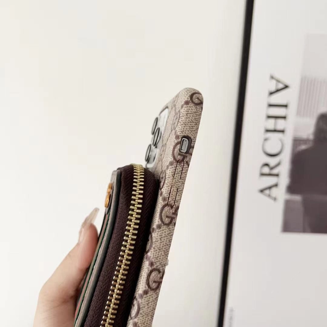 HypedEffects Your Everyday Carry with the gucci Ophidia iPhone 17 Wallet Case