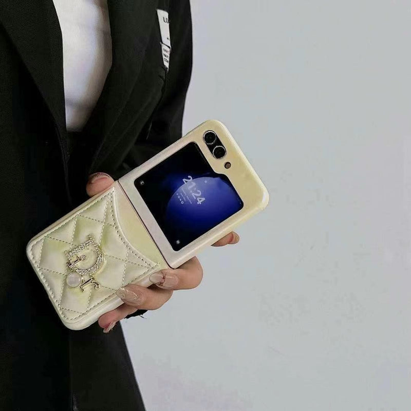 Tunde Store Dior-Inspired Quilted Samsung Z Flip Case with Card Holder – Available for Z Flip 3, 4, 5, and 6
