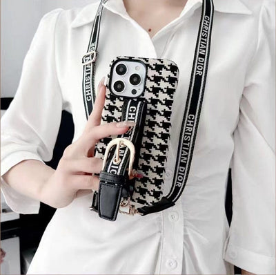 Tunde Store Luxurious Hand Strap iPhone 15 Cover