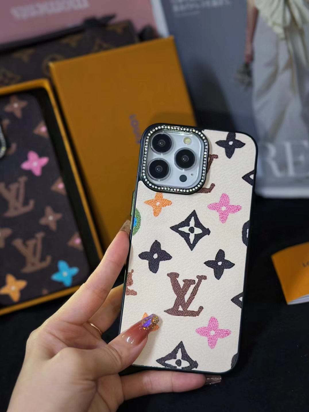 Tunde Store Stylish Louis Vuitton iPhone Case iphone 15, iphone 15Pro, iphone 15Pro Max